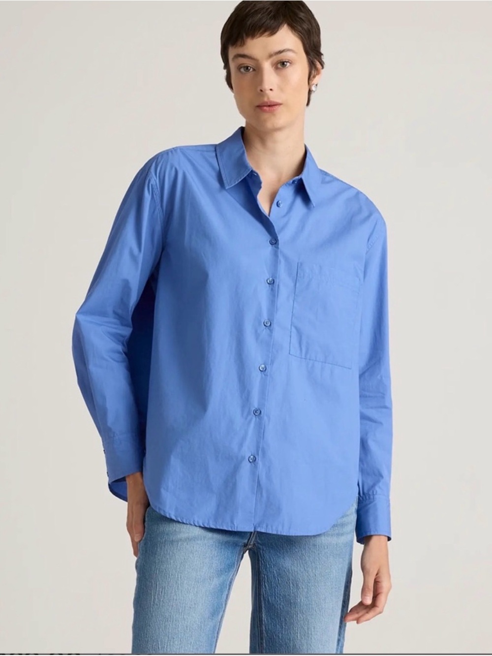 NWT size medium Quince Blue Poplin Women’s Button-Up Shirt